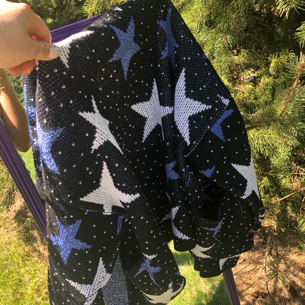 Star Cardigan⭐️ - Picture 3 of 3
